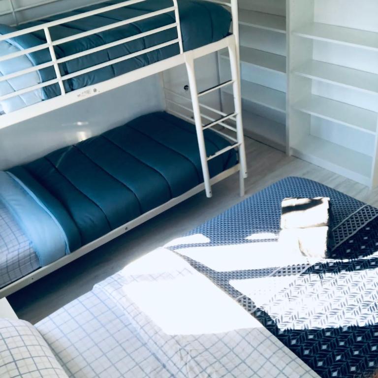 Piso trabajo Rocafort 2 - Three-Bedroom Apartment - 17