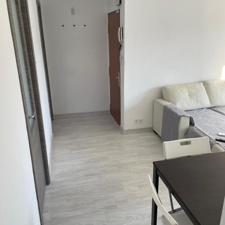 Piso trabajo Rocafort 2 - Three-Bedroom Apartment - 19