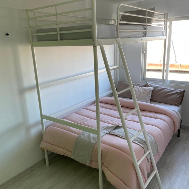 Piso trabajo Rocafort 2 - Three-Bedroom Apartment - 16