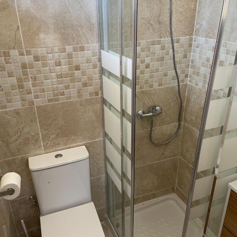 Piso trabajo Rocafort 2 - Three-Bedroom Apartment - 21