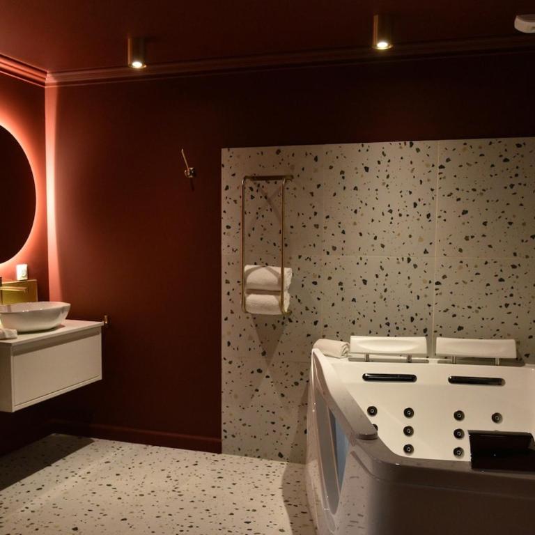 L'Orée - Love Room Balneo by PRIM0 C0NCIERGERIE - Apartamento de 1 dormitorio - 4
