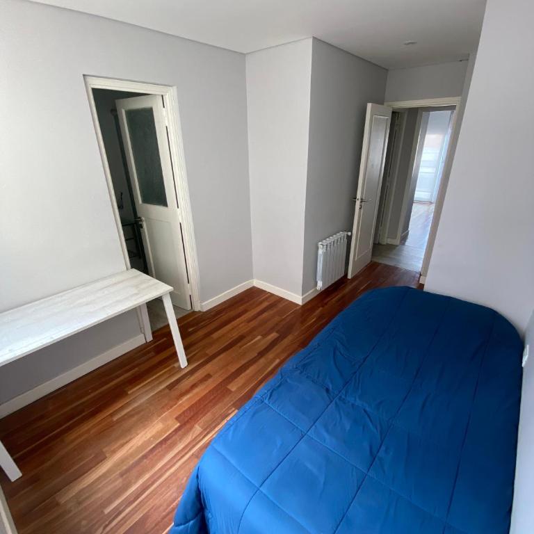 Departamento zona centro - Three-Bedroom Apartment - 7