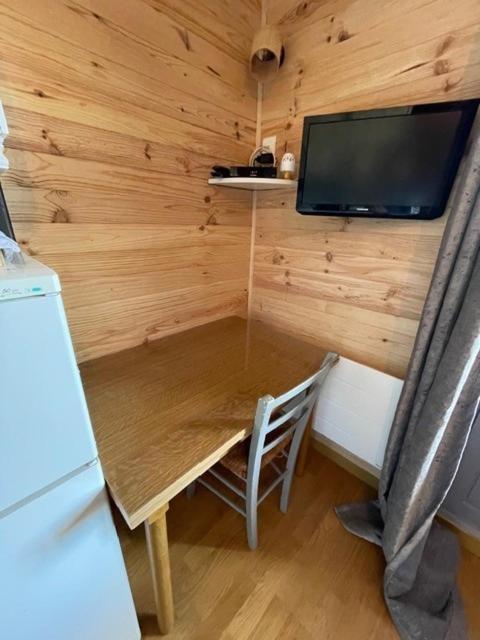 Studio cosy et sa terrasse - Appartement 2 Chambres - 12