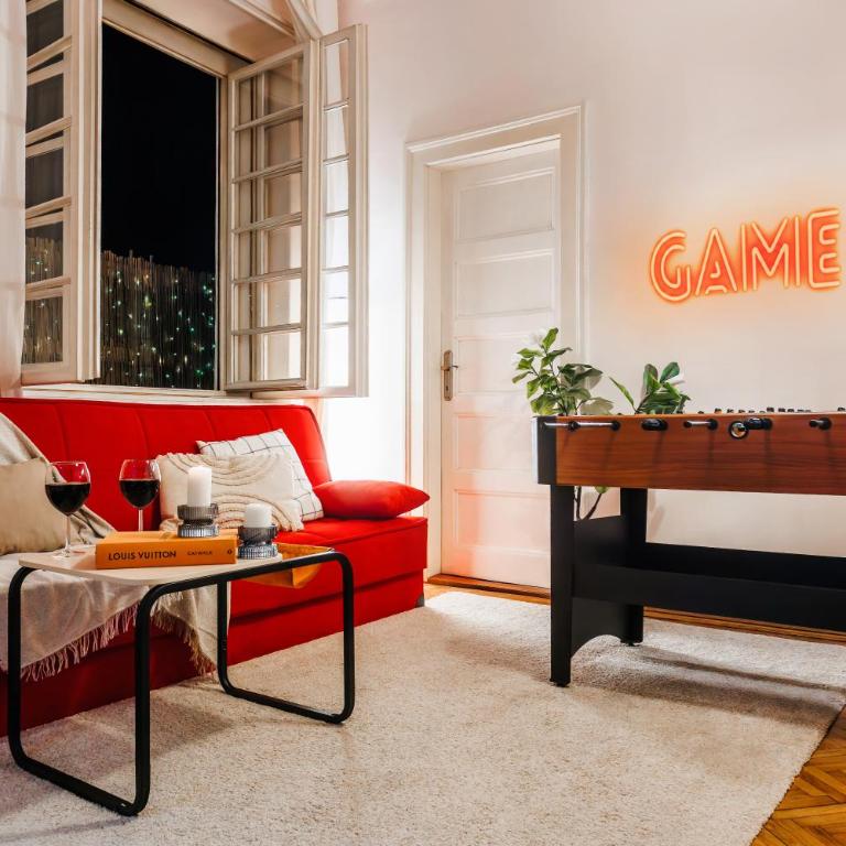 Inspiration Source with Balcony Old Town - Three-Bedroom Apartment with Balcony - 2