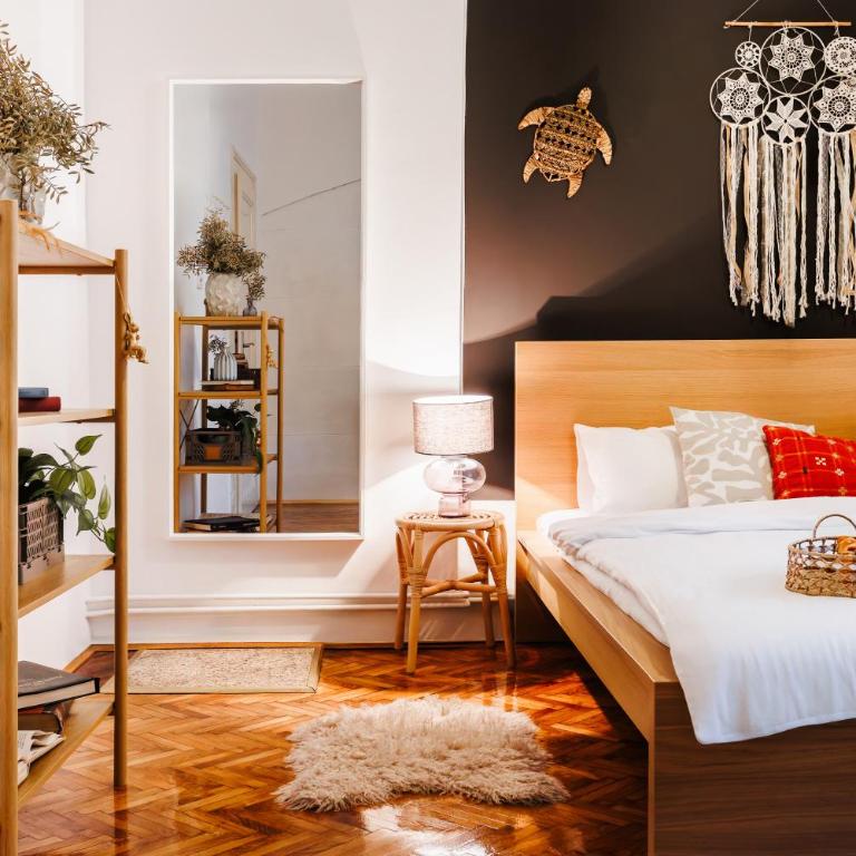 Inspiration Source with Balcony Old Town - Three-Bedroom Apartment with Balcony - 24