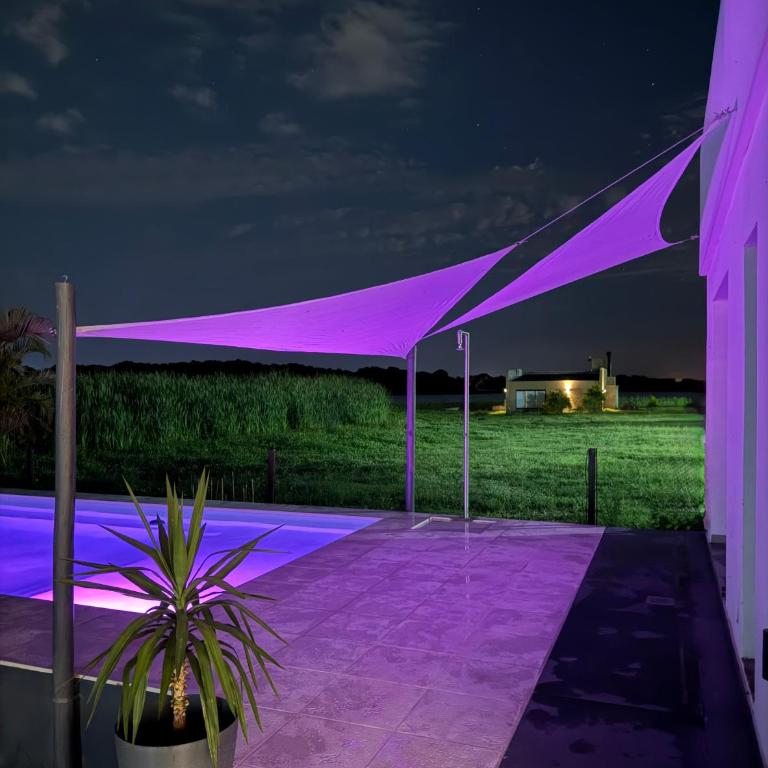 Casa con Piscina sobre Laguna Brava - Tranquilidad y Naturaleza en Barrio Privado - Casa de 2 dormitorios - 10