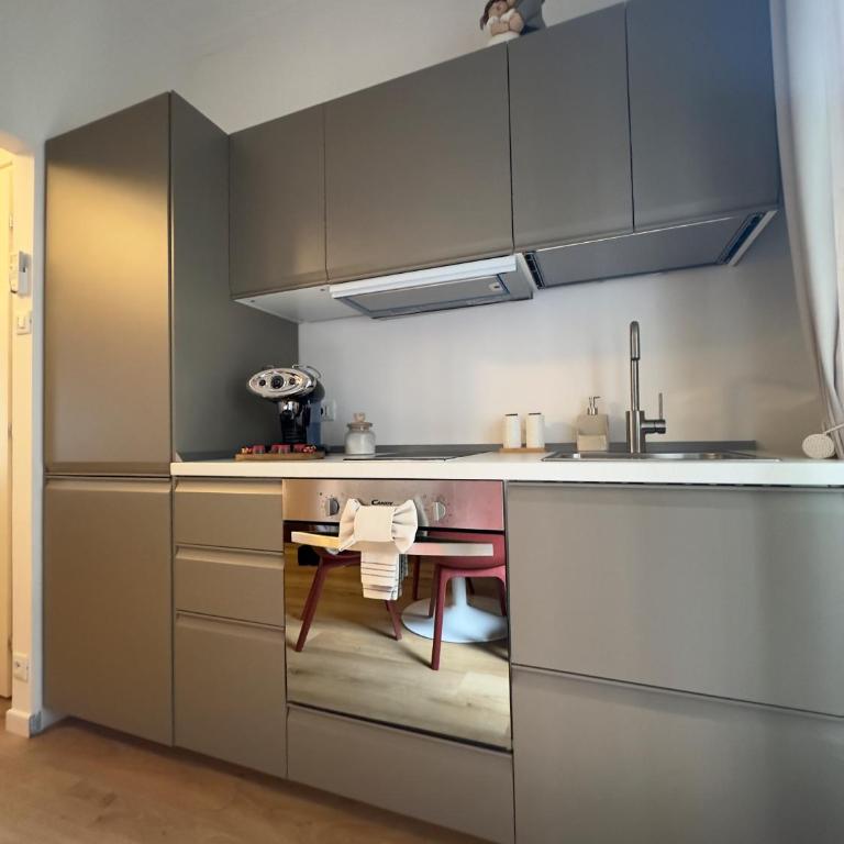 Central Piazza Ponterosso - The Green Nest - Appartamento con Balcone - 13