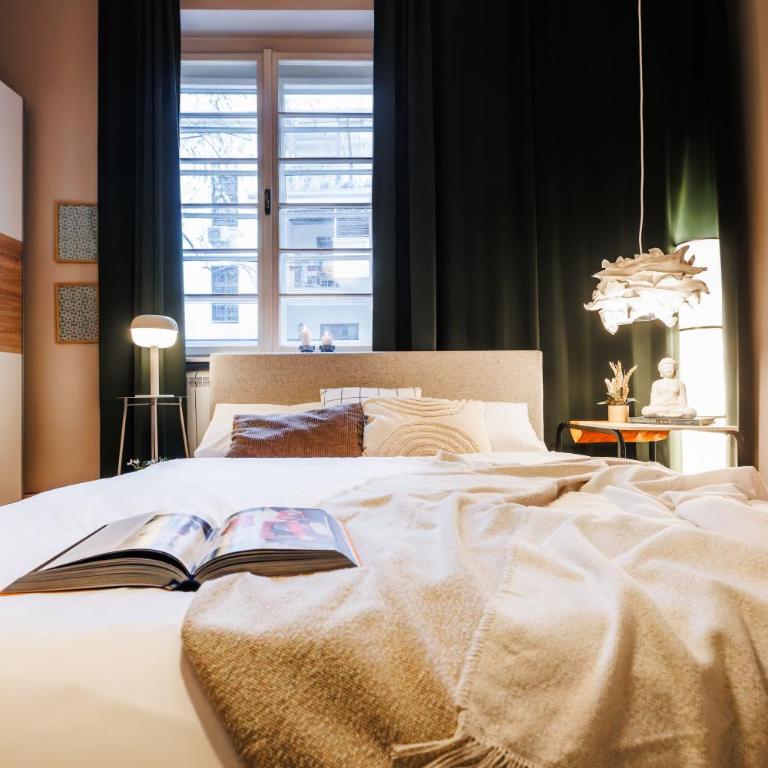 Inspiration Source with Balcony Old Town - Three-Bedroom Apartment with Balcony - 30