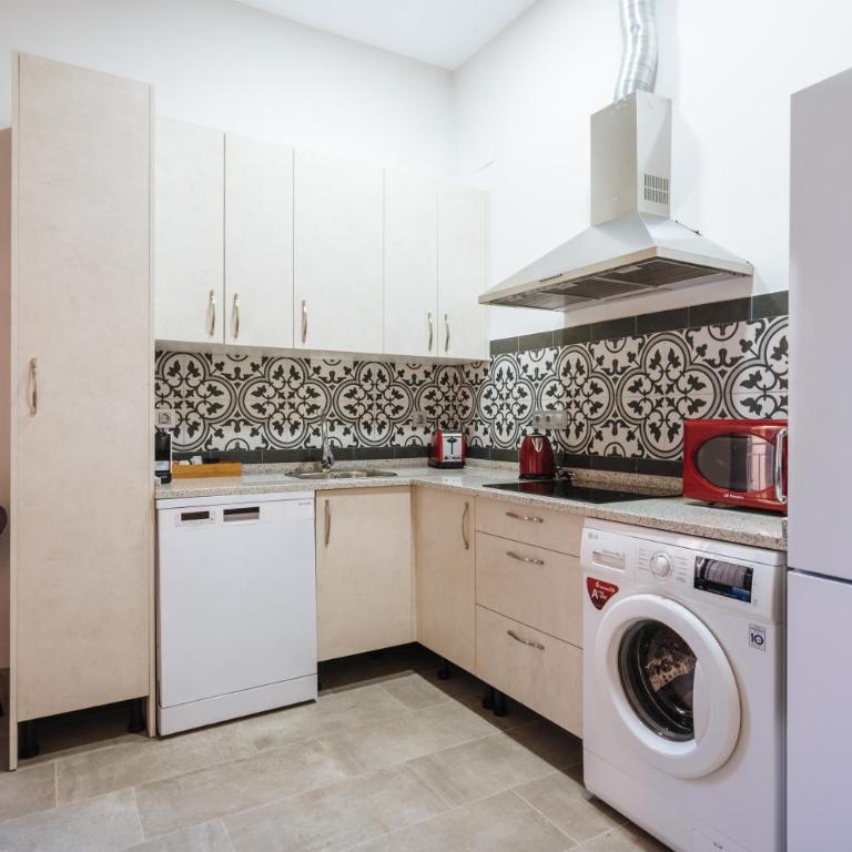 Apartamentos Trinidad - Two-Bedroom Apartment with Balcony - 19