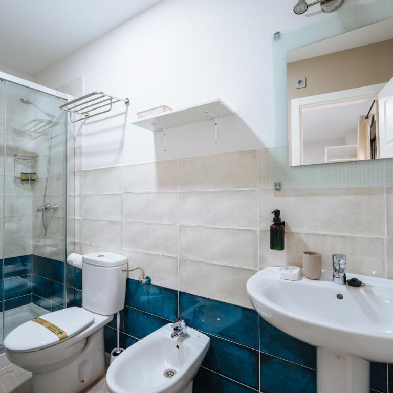 Apartamentos Trinidad - Two-Bedroom Apartment with Balcony - 22