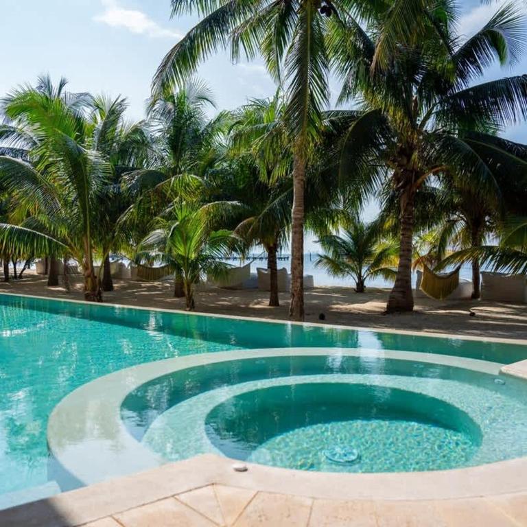 Beachfront Luxe Penthouse Studio in Isla Mujeres - Apartment - 31