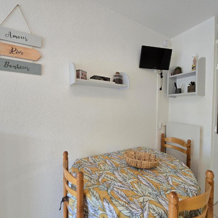 joli studio cabine 4 personnes à 300 m de la plage - Apartment mit 1 Schlafzimmer - 9