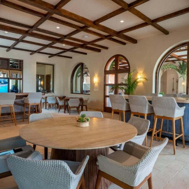 Modern Apt with Private Roof Garden & Pool - Apartment - 48
