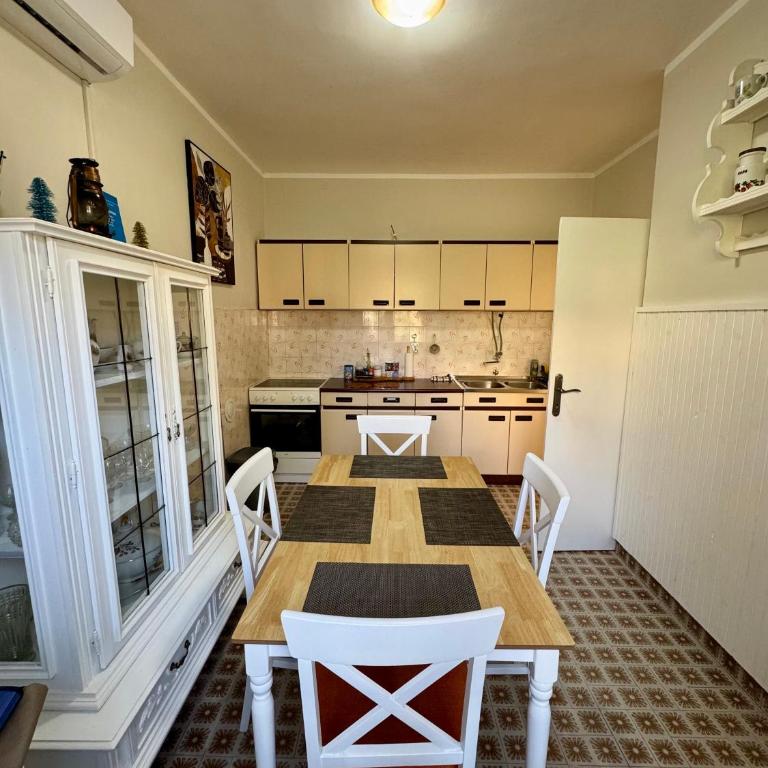 Red House Apartment - Two-Bedroom Apartment - 15