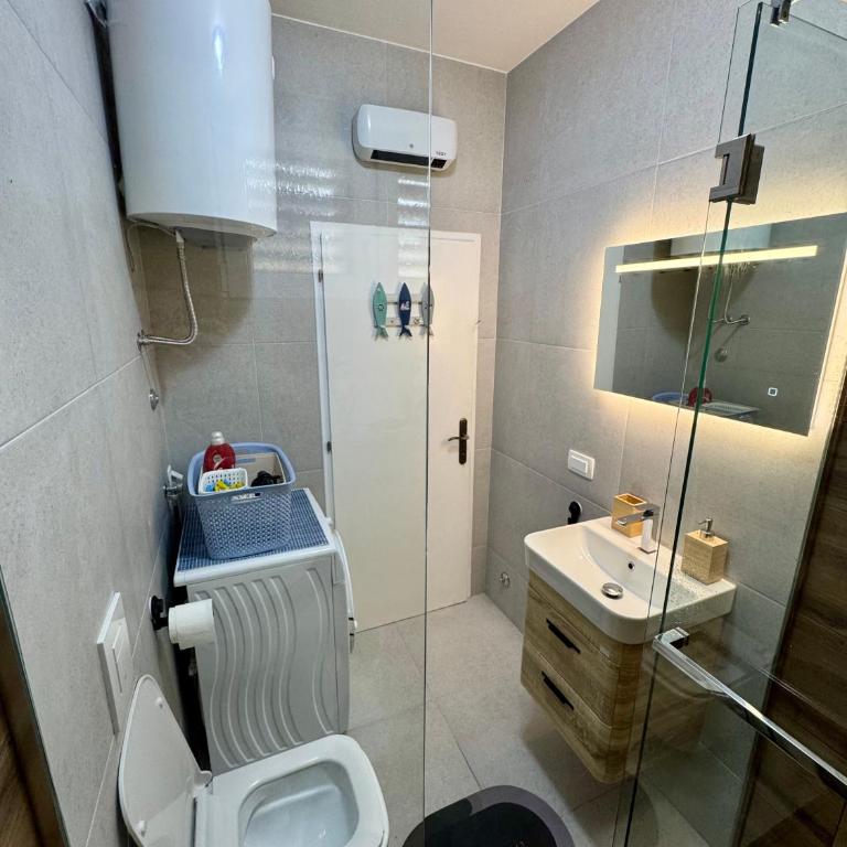 Red House Apartment - Two-Bedroom Apartment - 11