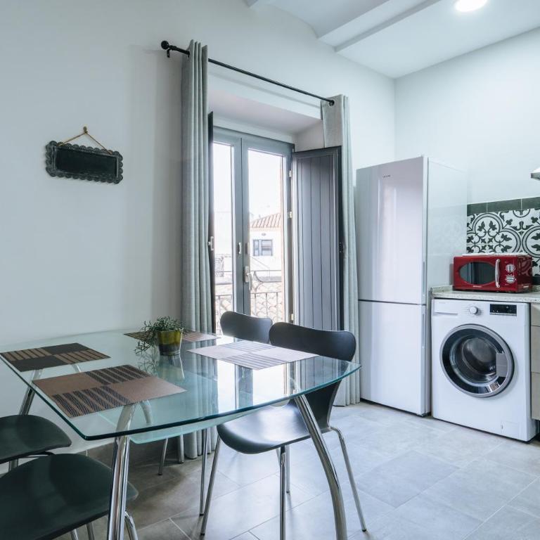 Apartamentos Trinidad - One-Bedroom Apartment with Balcony - 11
