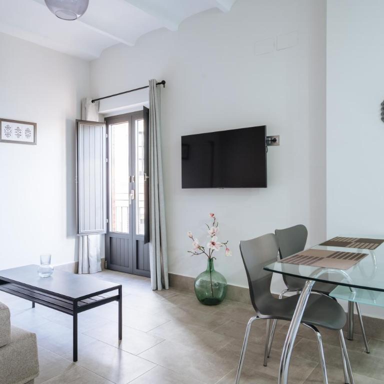 Apartamentos Trinidad - One-Bedroom Apartment with Balcony - 23