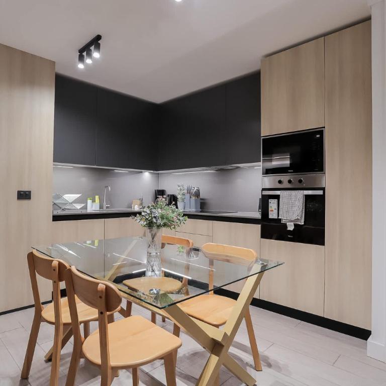 Comfort & Style 2BR Las Condes Apt perfect for 5 - Apartment - 7