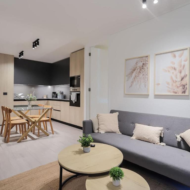 Comfort & Style 2BR Las Condes Apt perfect for 5 - Apartment - 13