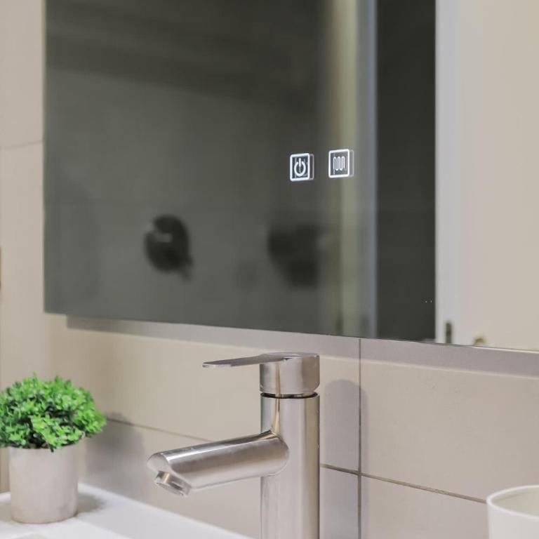 Comfort & Style 2BR Las Condes Apt perfect for 5 - Apartment - 23