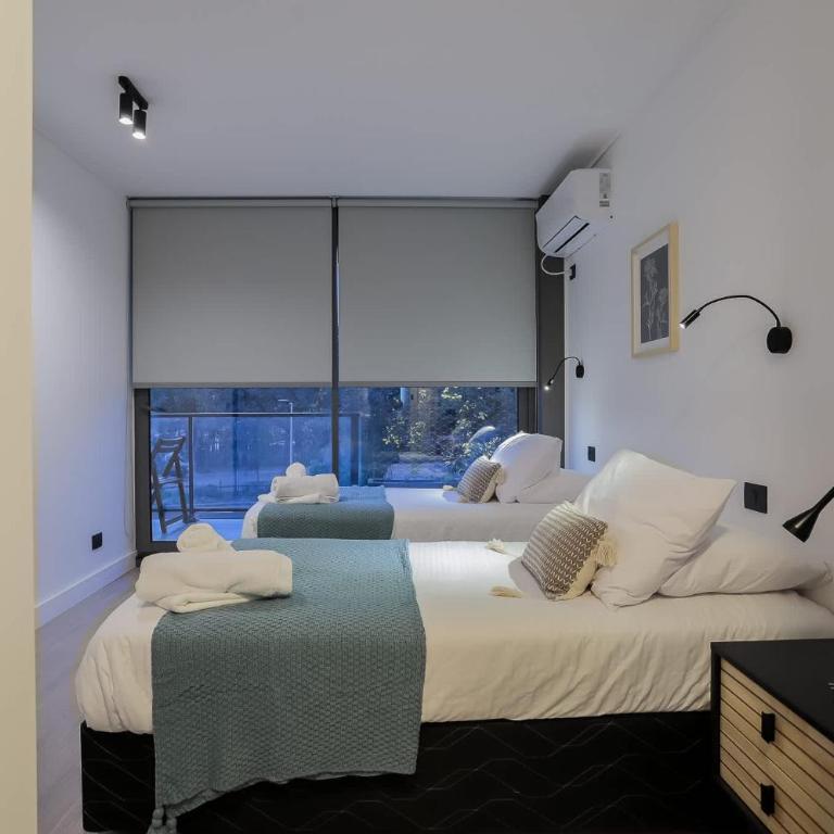 Comfort & Style 2BR Las Condes Apt perfect for 5 - Apartment - 25