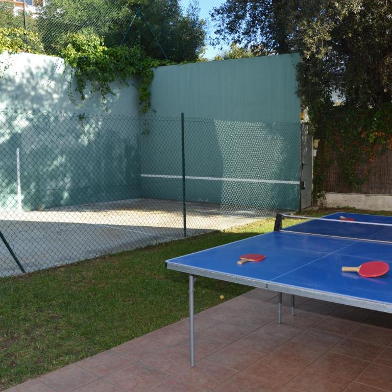 Villa Med A 2 kilometros andando de la playa, del puerto de Aguadoç y a 4 del centro de Sitges Muy Soleada todo el dia Capacidad superior a 16 personas NO REQUIERE COCHE - Villa con vistas al mar - 43