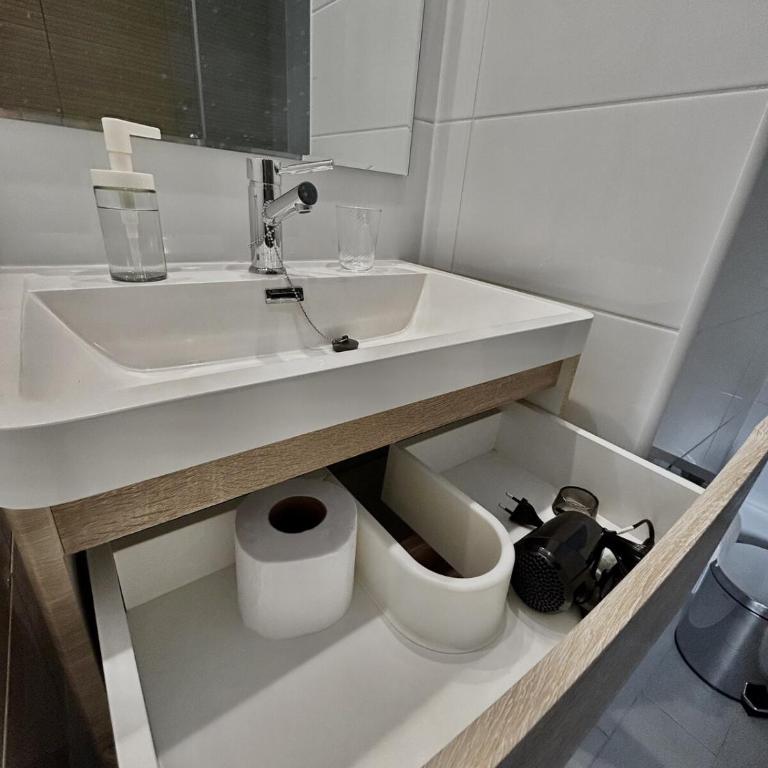 Acogedor Depto 1D Parque Almagro Movistar Arena - One-Bedroom Apartment - 5