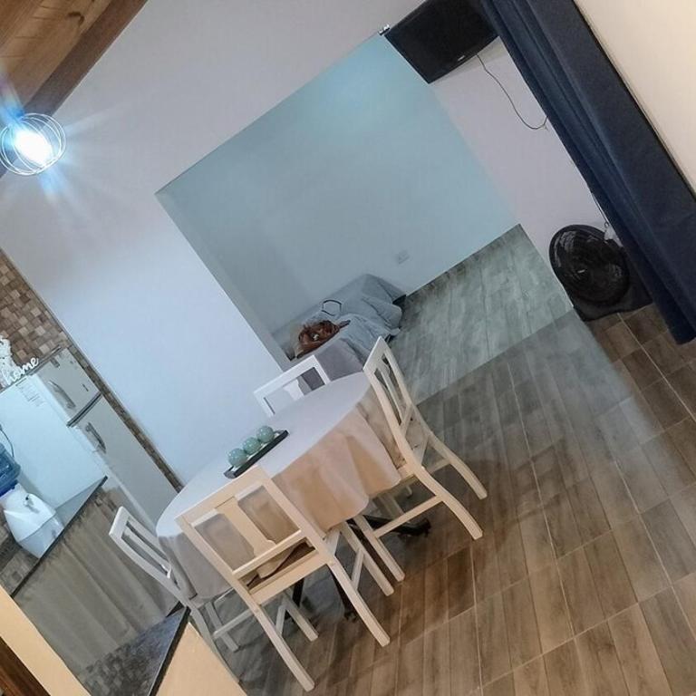 Garage y Patio Privado en La Falda - One-Bedroom House - 3