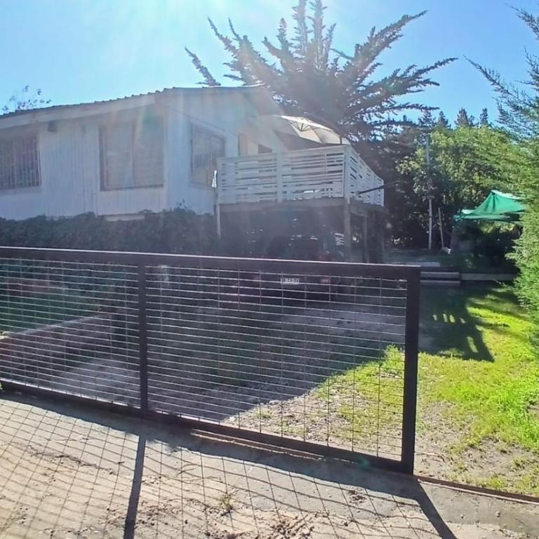Linda cabaña con salida al Lago Rapel - Four-Bedroom House - 26
