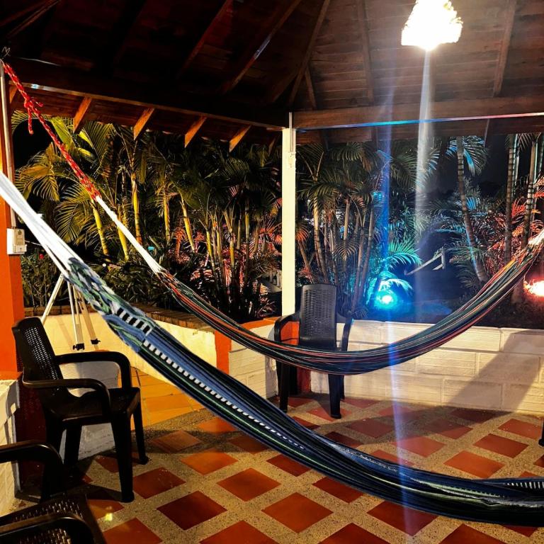 Country house with a Jacuzzi for 10, a cinema, and 10 minutes from the airport - Finca Gabriela - Three-Bedroom House - 15