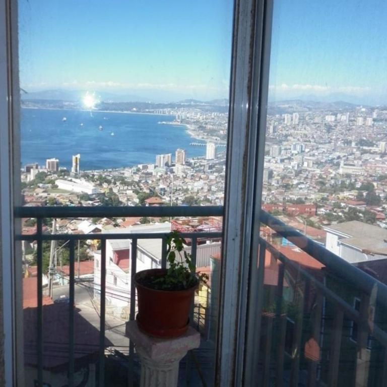 Amplio Departamento para 6 personas, 3 dormitorios, 2 baños , con wifi, Netflix, arriendo por día - One-Bedroom Apartment - 16
