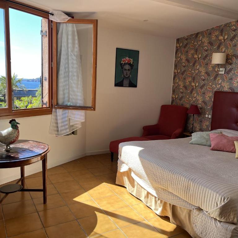 Le Patio - Double Room with Private Bathroom - 8