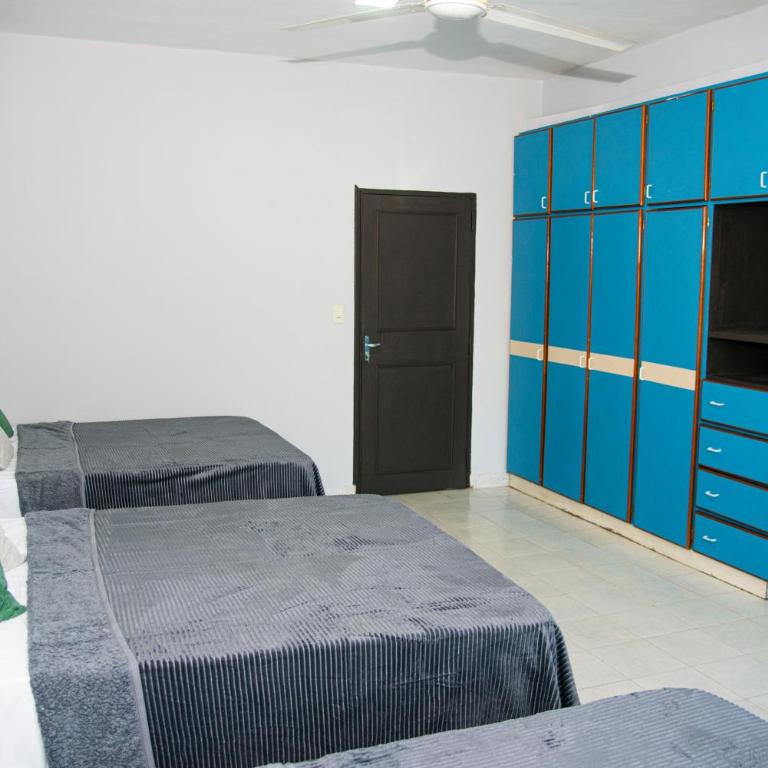GuestHouse Encanto del Centro - Three-Bedroom Apartment with Balcony - 6