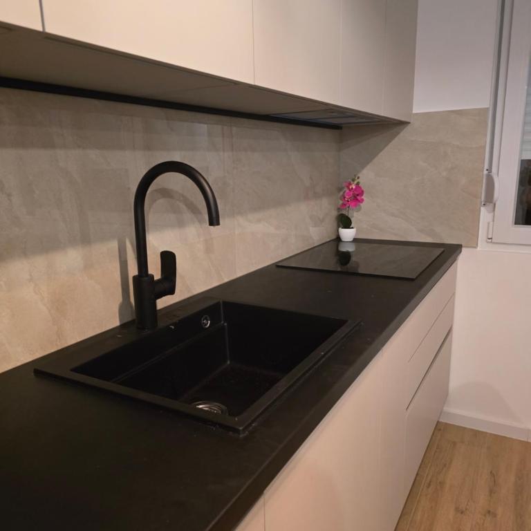City Lux - One-Bedroom Apartment - 11