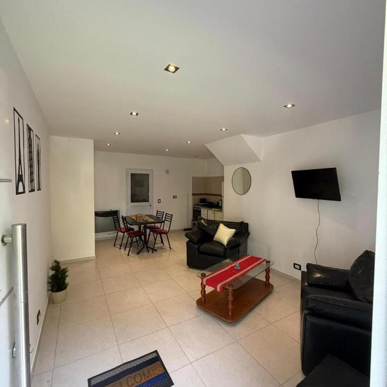 Alquilo departamento de 3 ambientes - Apartamento de 2 dormitorios - 10