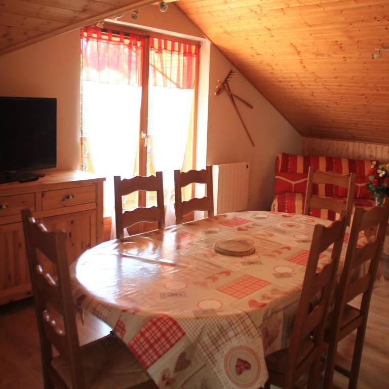 Duplex in Châtel near Portes du Soleil Gondola - Appartement 2 Chambres - 6
