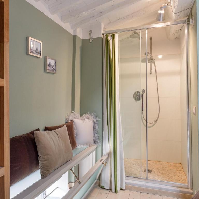Apartment in Lucca with Panoramic Terrace - Appartamento con 2 Camere da Letto - 20