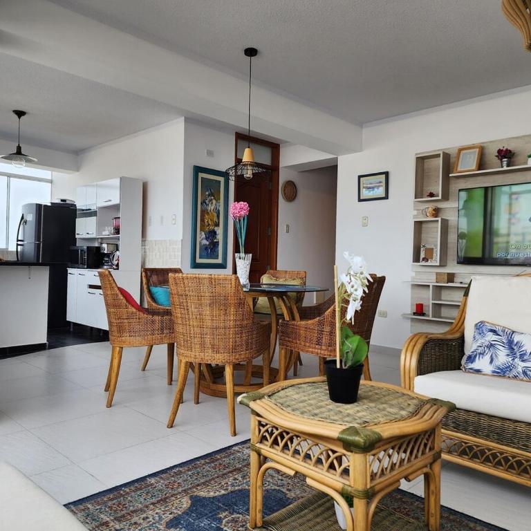 Longevid Apartment, Huanchaco An apartment with an ocean view rent for a nigth - Two-Bedroom Apartment - 19