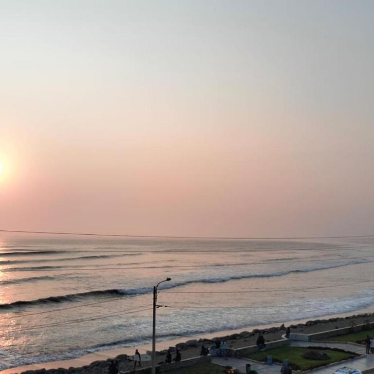 Longevid Apartment, Huanchaco An apartment with an ocean view rent for a nigth - Two-Bedroom Apartment - 27