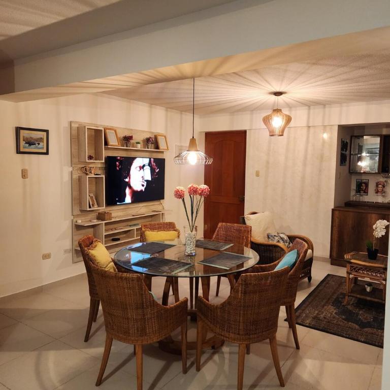 Longevid Apartment, Huanchaco An apartment with an ocean view rent for a nigth - Two-Bedroom Apartment - 30