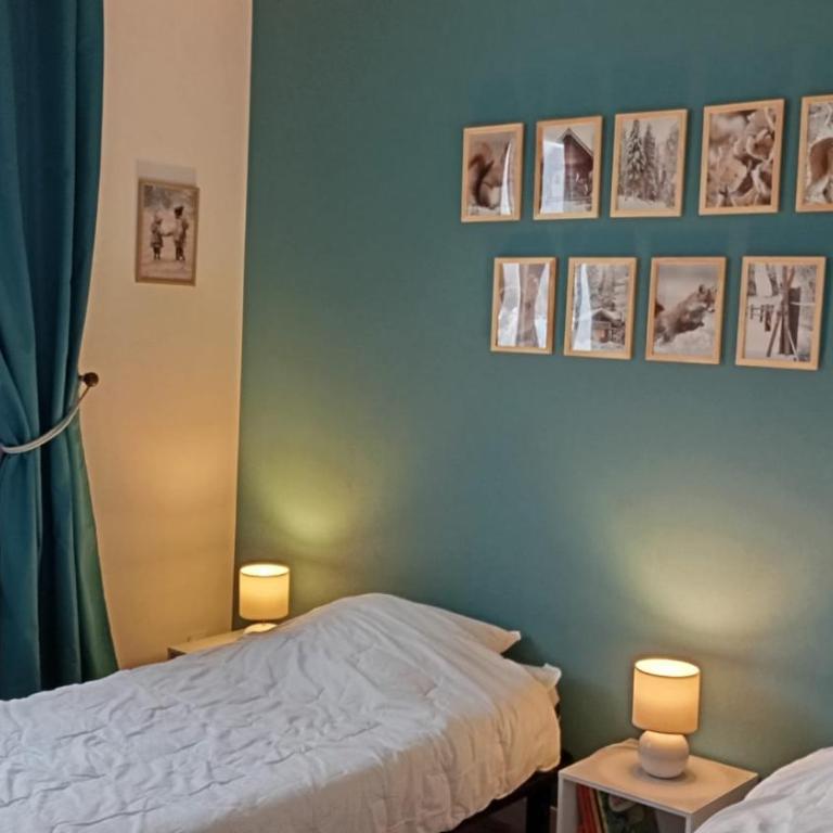 "Chez Vivi" logement 7 p classé 3 étoiles dans une belle maison au calme avec grande terrasse, balcon indépendant et wifi gratuite - Maison 3 Chambres - 8