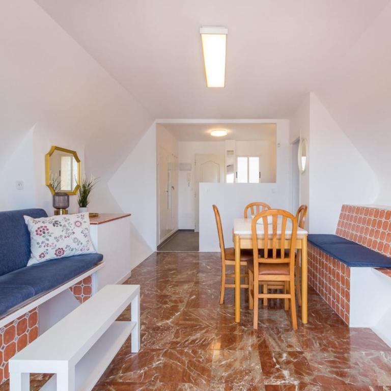 Apartment in Torremolinos by Bajondillo Beach - Apartamento de 2 dormitorios - 8