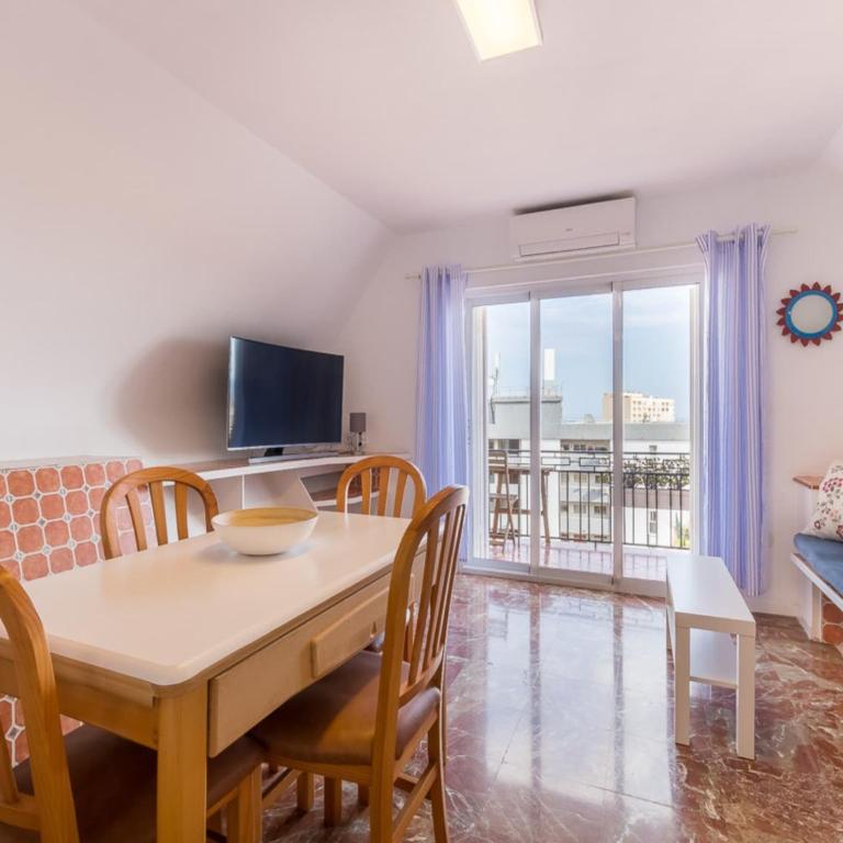 Apartment in Torremolinos by Bajondillo Beach - Apartamento de 2 dormitorios - 10