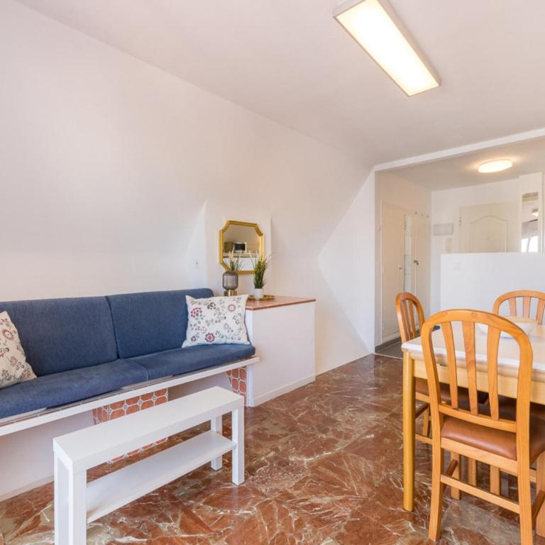 Apartment in Torremolinos by Bajondillo Beach - Apartamento de 2 dormitorios - 2