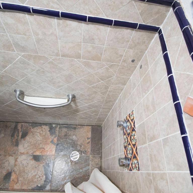 Palomar House in Marfil Guanajuato - Eight-Bedroom House - 45