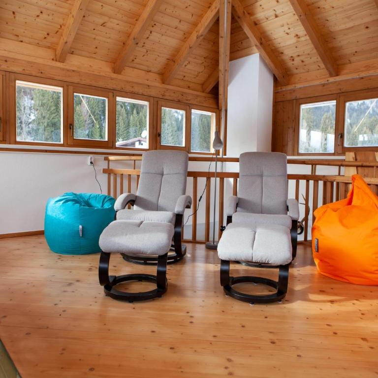 Chalet Leutasch with Ski Trail & Mountain Views - Ferienhaus mit 3 Schlafzimmern - 4