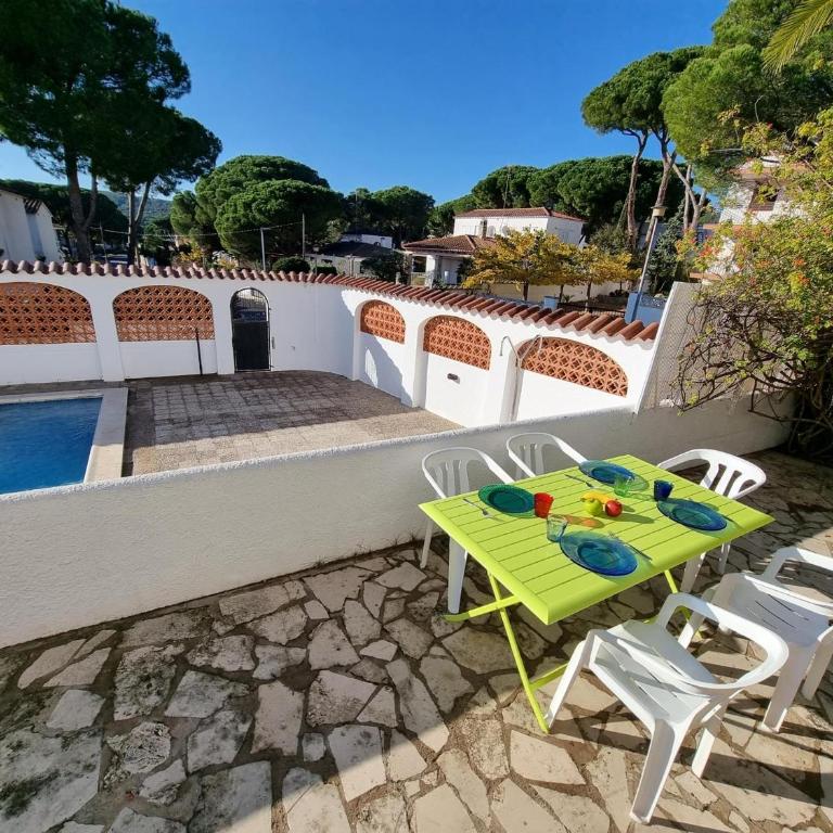 Escapada a 400m de la playa con piscina común en L'Escala - HISP-236-178 - Vacation Home - 2
