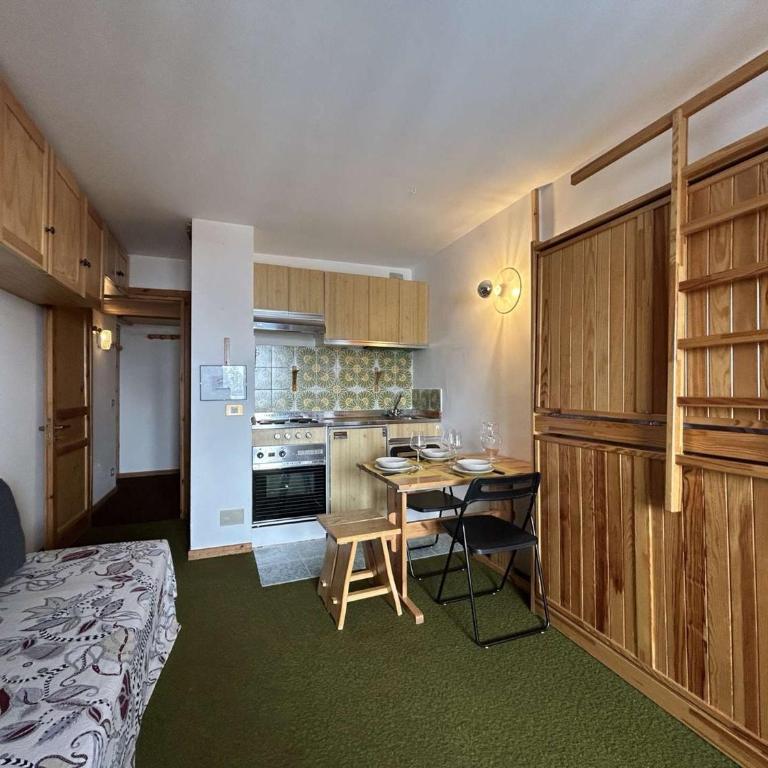 Studio Montagnard 2-3 Pers, Balcon, Parking - FR-1-330D-153 - Apartment - 16