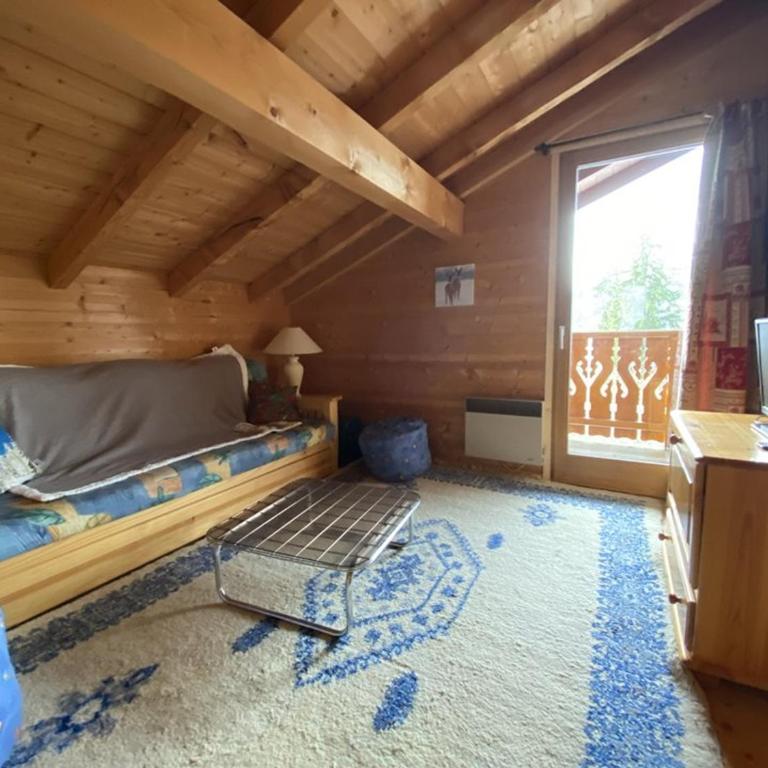 Chalet Savoyard avec WIFI, proche pistes de ski - Three-Bedroom Chalet - 18