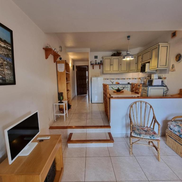 Apartamento con terraza y piscina a 300m de la playa - HISP-236-182 - Appartement - 11